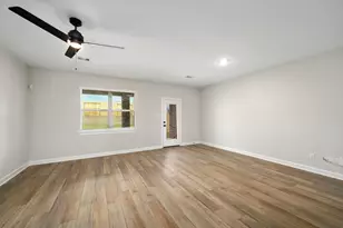 6015 Diamond Leaf Ct, Conroe, TX 77304 - Photo 8