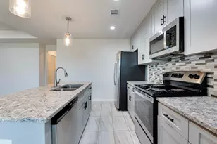 5405 Groveton St, Houston, TX 77033 - Photo 10