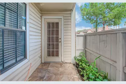 2750 Holly Hall Street #1315, Houston, TX 77054 - Photo 10