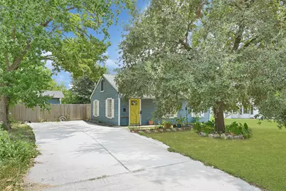 3607 De Leon Street, Houston, TX 77087 - Photo 1