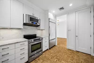 3711 San Felipe Street #10C, Houston, TX 77027 - Photo 8
