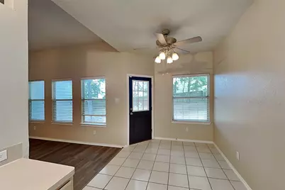 285 Mesa View, Conroe, TX 77316 - Photo 4