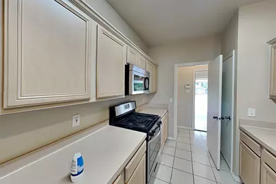 285 Mesa View, Conroe, TX 77316 - Photo 2