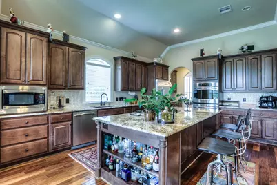 154 W Hullwood Court, The Woodlands, TX 77389 - Photo 20