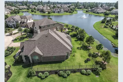 154 W Hullwood Court, The Woodlands, TX 77389 - Photo 42