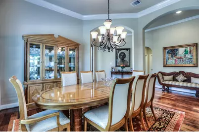 154 W Hullwood Court, The Woodlands, TX 77389 - Photo 10