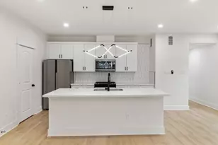 4114 Castor St, Houston, TX 77022 - Photo 2