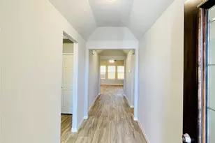 934 Golden Willow Ln, Conroe, TX 77304 - Photo 4