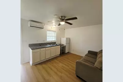 305 Miles Road, Bacliff, TX 77518 - Photo 8