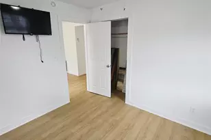 305 Miles Rd, Bacliff, TX 77518 - Photo 10