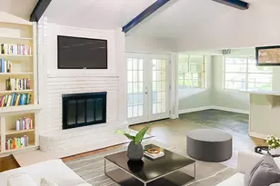 912 Robinson Rd, La Porte, TX 77571 - Photo 1