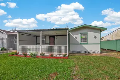 10141 Chadwick Street, Houston, TX 77029 - Photo 1