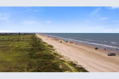 732 Seaside Drive, Crystal Beach, TX 77650 - Photo 10