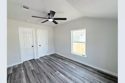 506 S Iowa Street, La Porte, TX 77571 - Photo 6