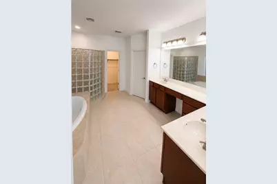 11414 Kingsbarn Court, Tomball, TX 77377 - Photo 16