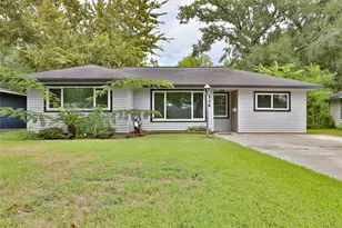 116 Cypress St, Lake Jackson, TX 77566 - Photo 1