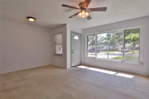 116 Cypress St, Lake Jackson, TX 77566 - Photo 4