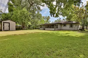 116 Cypress St, Lake Jackson, TX 77566 - Photo 22