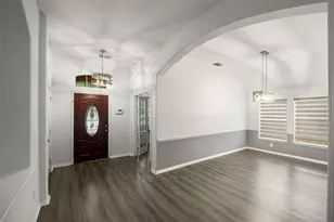 12807 Brook Arbor Ct, Pearland, TX 77584 - Photo 2