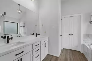 15606 Baronial Castle Dr, Humble, TX 77346 - Photo 14