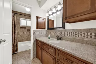 501 S Travis St, Deer Park, TX 77536 - Photo 12