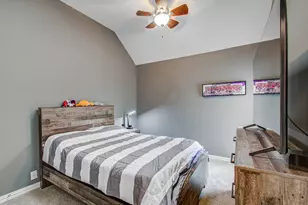 4444 Victory Dr, Houston, TX 77088 - Photo 32