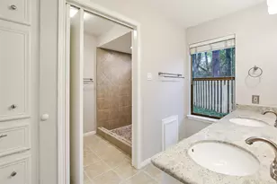 36 N Autumnwood Way, The Woodlands, TX 77380 - Photo 12