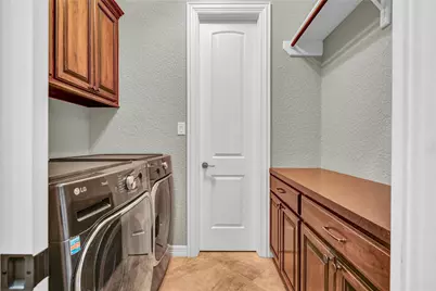 1016 Shady Oaks Drive, Angleton, TX 77515 - Photo 18