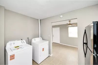 3914 Hoffman Street #B, Houston, TX 77026 - Photo 16