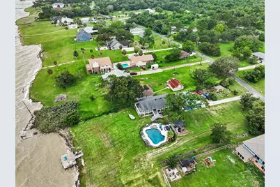 10518 Ocean Drive, Beach City, TX 77523 - Photo 8