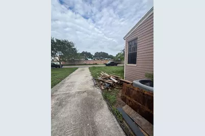 3545 Monterrey St, Corpus Christi, TX 78411 - Photo 4