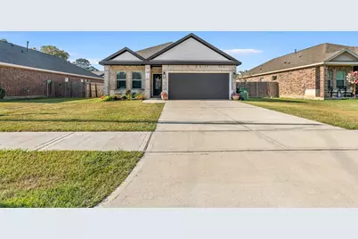 316 Carlos Leal Drive, Dayton, TX 77535 - Photo 2