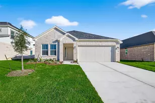 2118 Spring Hollow Dr Dr, Baytown, TX 77521 - Photo 1