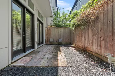 2713 Kinsley Oaks Drive, Houston, TX 77007 - Photo 10