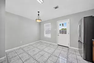 20023 Ravenmeadow Ln, Katy, TX 77449 - Photo 4