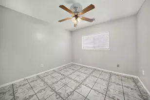 20023 Ravenmeadow Ln, Katy, TX 77449 - Photo 14