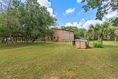 5641 County Road 14, Hallettsville, TX 77964 - Photo 14
