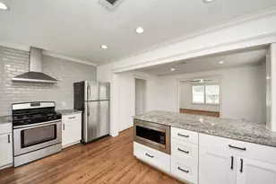 609 Reid St, Houston, TX 77022 - Photo 16