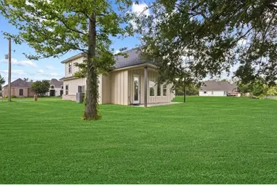 5844 Atkinson Circle, Orange, TX 77630 - Photo 32