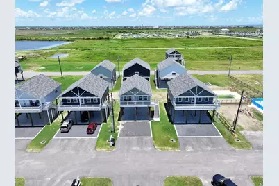 1032 Sunset Circle W, Crystal Beach, TX 77650 - Photo 42