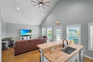 1032 Sunset Circle W, Crystal Beach, TX 77650 - Photo 20