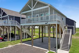 1032 Sunset Circle W, Crystal Beach, TX 77650 - Photo 2