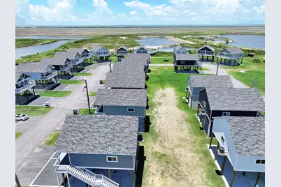 1032 Sunset Circle W, Crystal Beach, TX 77650 - Photo 44
