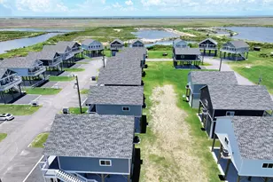 1032 Sunset Circle W, Crystal Beach, TX 77650 - Photo 44