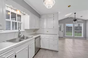 1110 Woods Dr, Liberty, TX 77575 - Photo 24