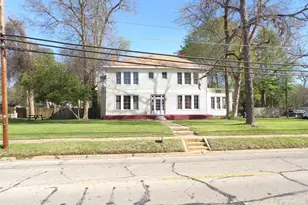 718 E Houston Ave, Crockett, TX 75835 - Photo 4