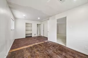 10910 Keese Dr, Houston, TX 77089 - Photo 6