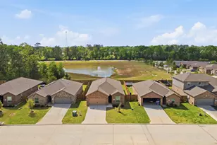 10642 Lost Maples Dr, Cleveland, TX 77328 - Photo 4