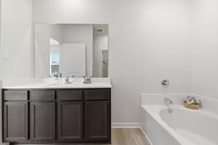 10642 Lost Maples Dr, Cleveland, TX 77328 - Photo 20