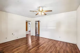 1501 Colby Dr, Baytown, TX 77520 - Photo 4